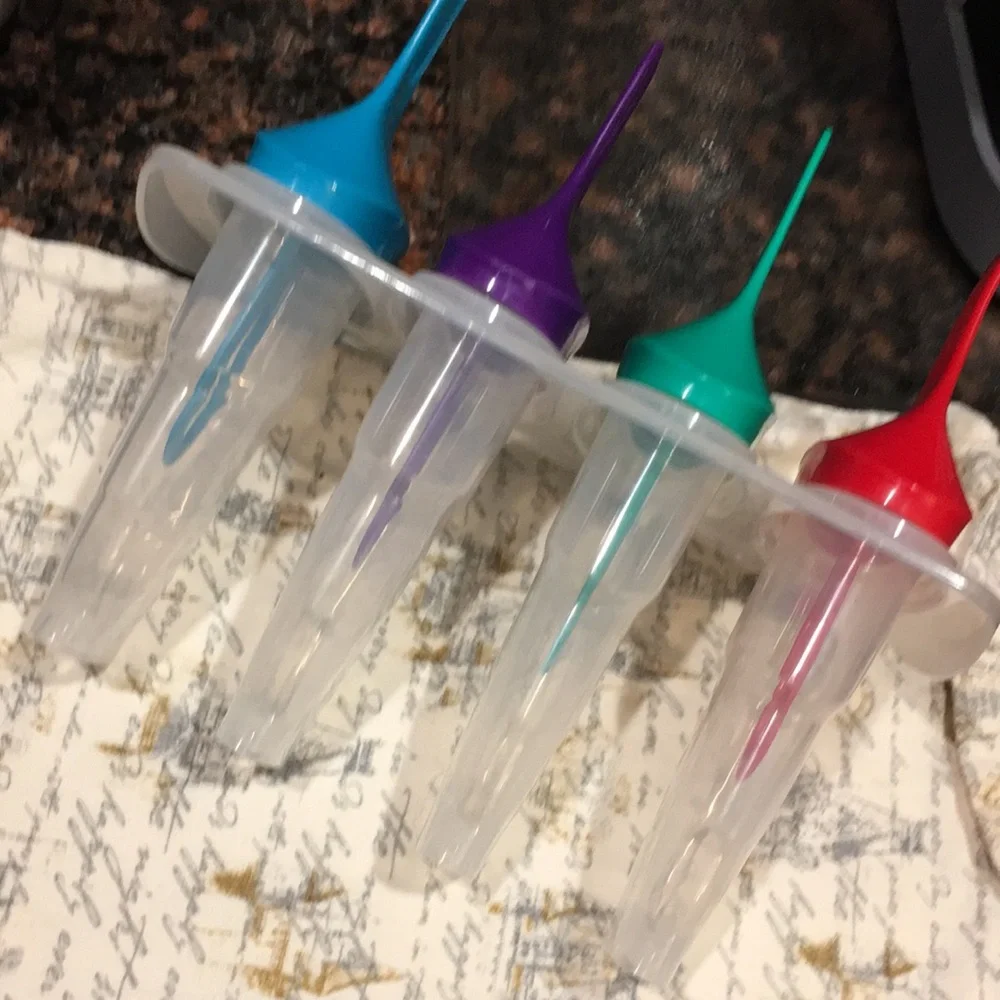 ICE CUBES AND POPS